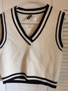 Vero Moda Cream Sweater Vest with Black Stripe Trim
